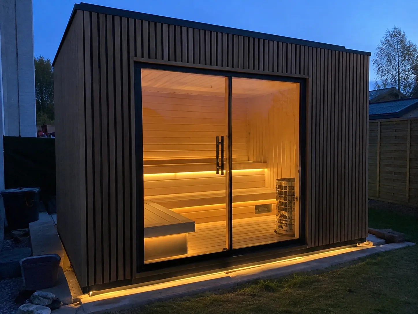 Sauna drewniana przy domku - realizacja Kris-Max